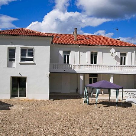 Moulin Des Tours Bed & Breakfast Barbaste Exterior foto