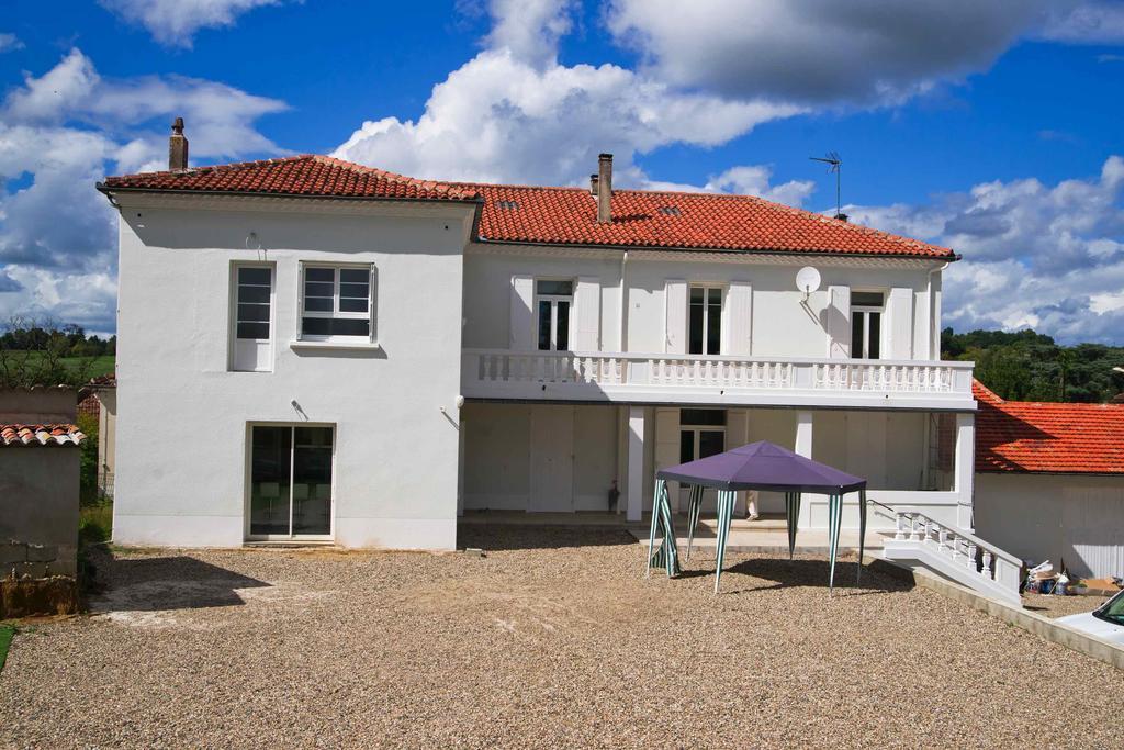Moulin Des Tours Bed & Breakfast Barbaste Exterior foto